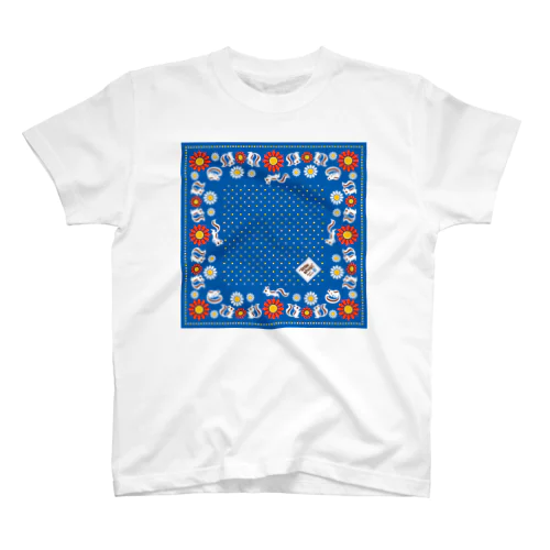 シマリスと北欧風花柄 Regular Fit T-Shirt