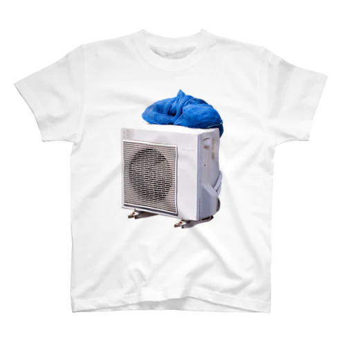 室外機と網 Regular Fit T-Shirt