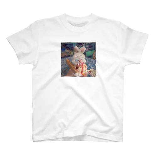 うさぎちゃんT2 Regular Fit T-Shirt