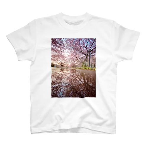 桜並木 Regular Fit T-Shirt