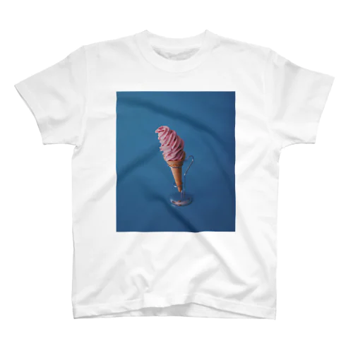 ソフトクリーム （ストロベリー） Regular Fit T-Shirt