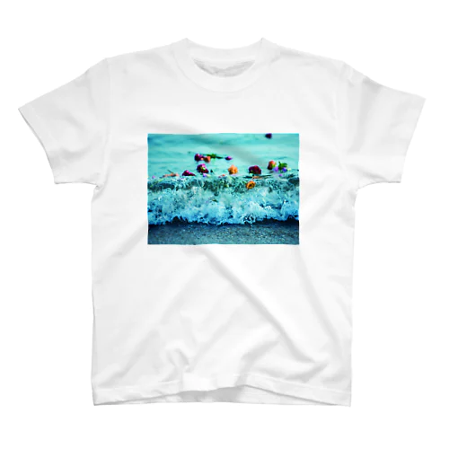 波打ち際の薔薇たち Regular Fit T-Shirt