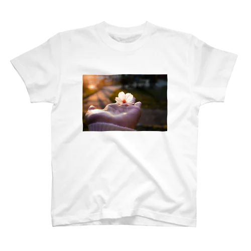サクラ Regular Fit T-Shirt