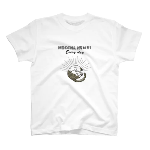 MECCHA NEMUI ねこ Regular Fit T-Shirt