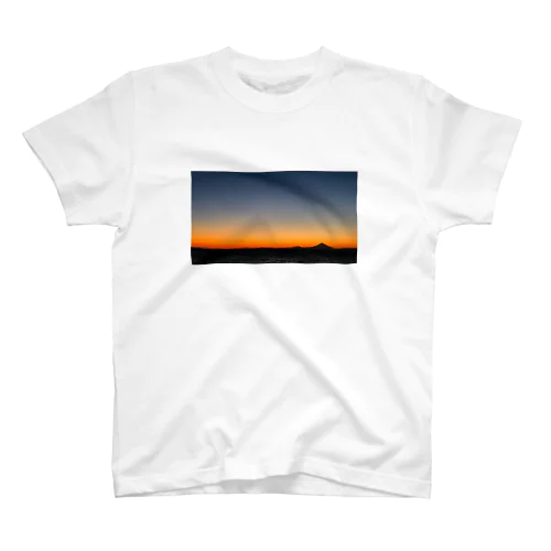 鋸南町から見えた富士山 Regular Fit T-Shirt