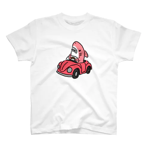 運転を覚えたピンクのサメ Regular Fit T-Shirt