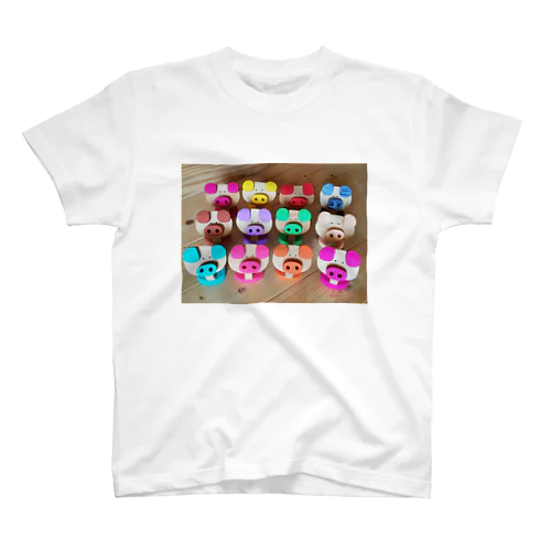 カラー子豚(木の人形) Regular Fit T-Shirt