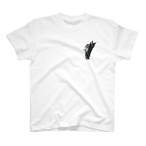 リアル黒猫1 Regular Fit T-Shirt