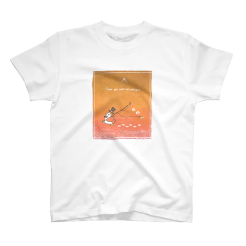 釣りが好きなペンギン(夕方) スタンダードTシャツ