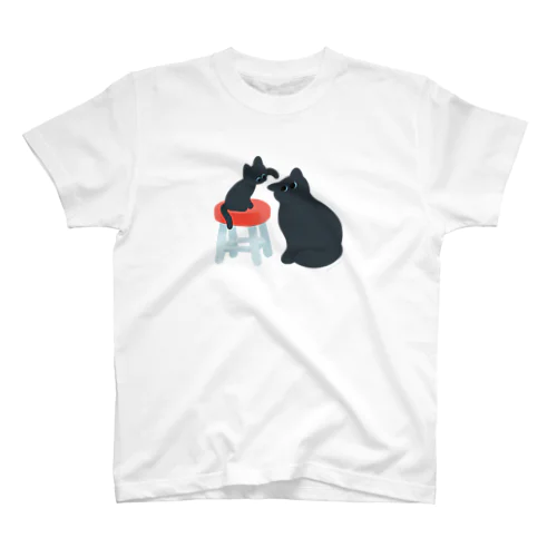 つんつんするこねこ Regular Fit T-Shirt