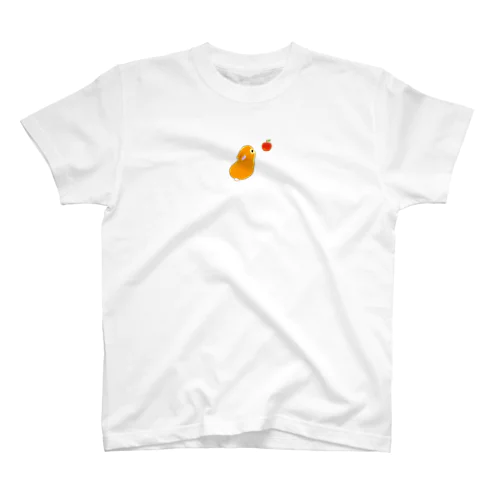小さなうさぎさんとりんご Regular Fit T-Shirt