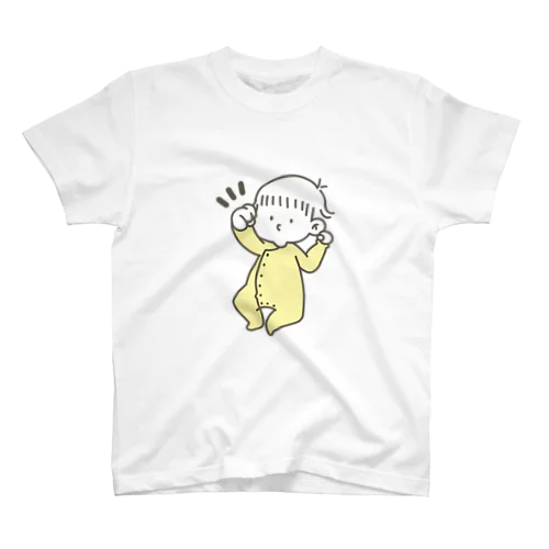 手を見つけた赤ちゃん Regular Fit T-Shirt