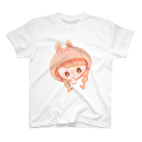 うさぎ帽の三つ編みちゃん Regular Fit T-Shirt