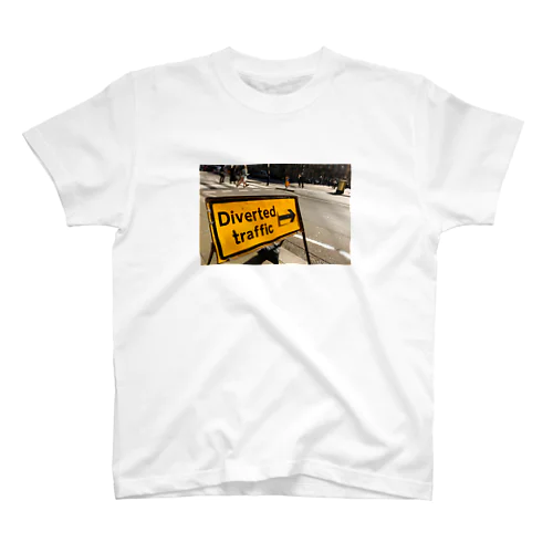 Diverted traffic スタンダードTシャツ