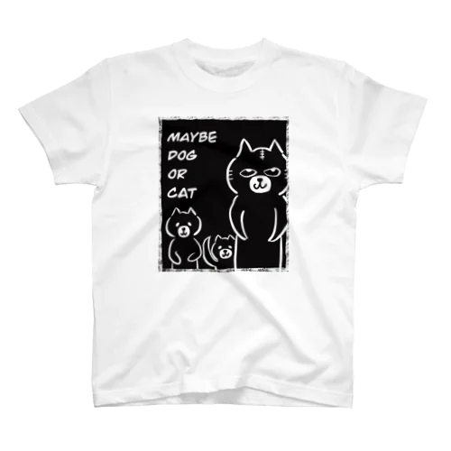 たぶん犬か猫のTシャツ Regular Fit T-Shirt
