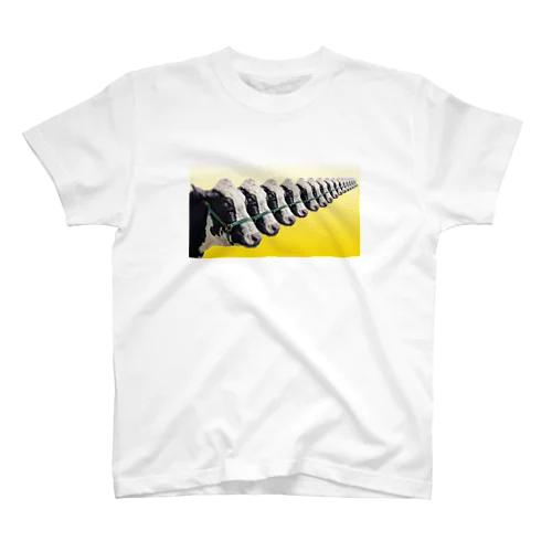 牛くんワープ　イエロー Regular Fit T-Shirt