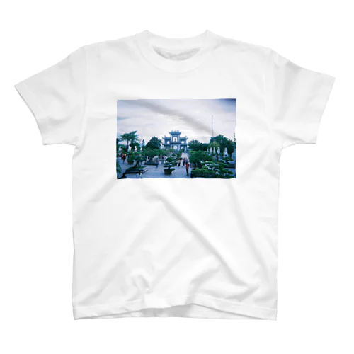 ダナンの寺院から Regular Fit T-Shirt