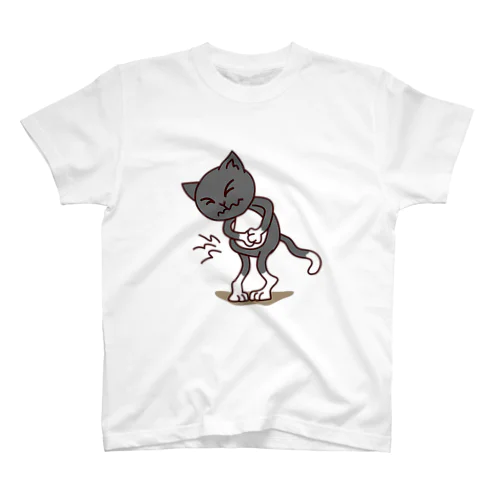 くつ下ねこさん（お腹痛い） スタンダードTシャツ