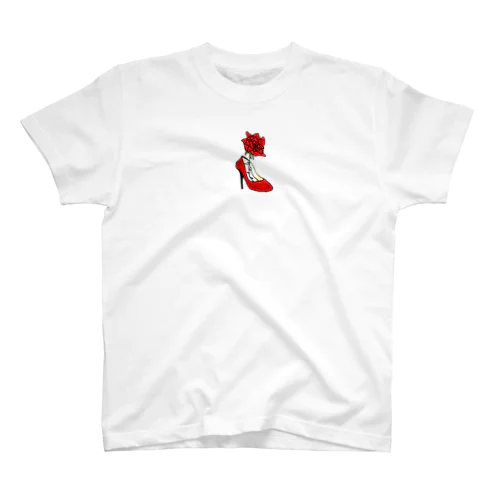 薔薇とヒール Regular Fit T-Shirt