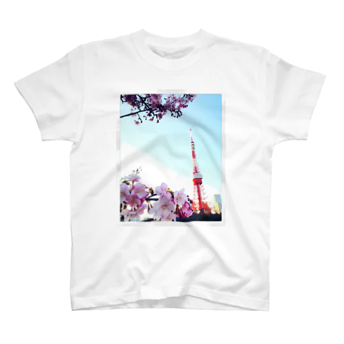 タワーと桜 スタンダードTシャツ