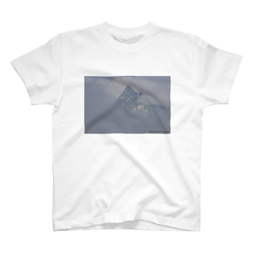 槍ヶ岳の目覚め Regular Fit T-Shirt