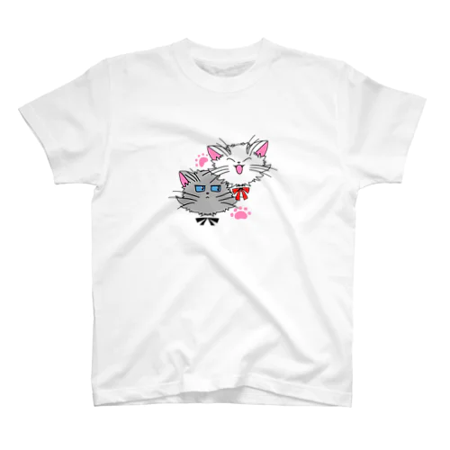 元気な白猫ちゃんとクールな灰猫くん Regular Fit T-Shirt