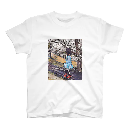 桜と女の子 Regular Fit T-Shirt