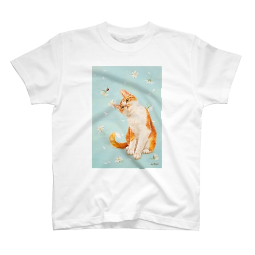 てんとう虫と茶白猫 Regular Fit T-Shirt