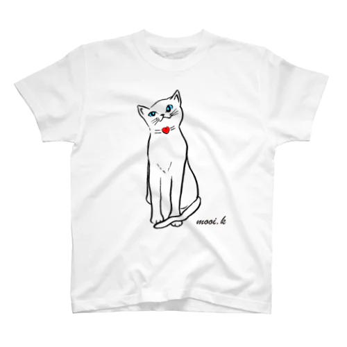 青い目の猫さんシリーズ№５ Regular Fit T-Shirt