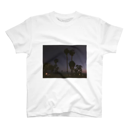 Mid-Summer Santa Monica スタンダードTシャツ