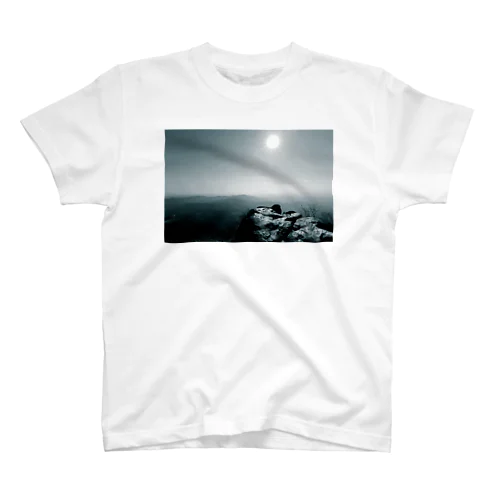 山と太陽 Regular Fit T-Shirt