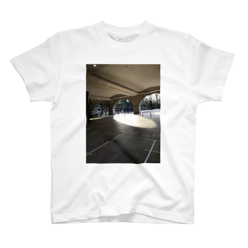 冬の東京競馬場 Regular Fit T-Shirt