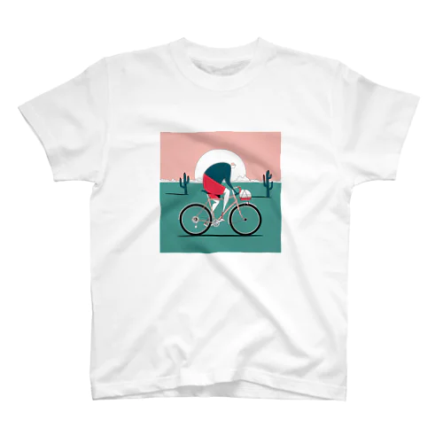 砂漠を旅する自転車のTシャツ 티셔츠