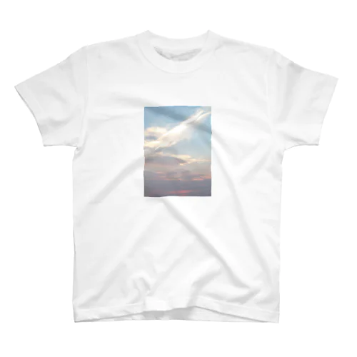 夕暮れ時の空 スタンダードTシャツ