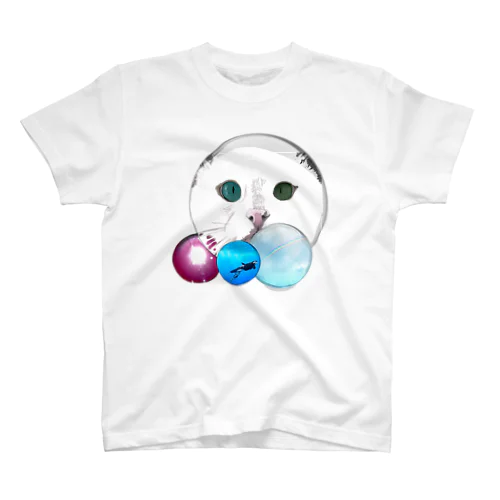 cat stare at toys Regular Fit T-Shirt