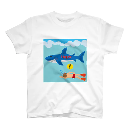 海は危険がいっぱい！ Regular Fit T-Shirt