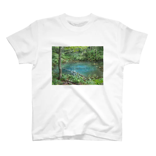 青い池 Regular Fit T-Shirt