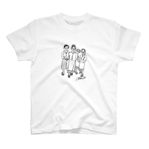 シンを履いたラオスの小学生 スタンダードTシャツ