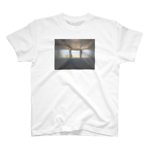 癒しの風景（海への入口） Regular Fit T-Shirt