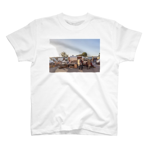 フランス-リヨン 蚤の市 Regular Fit T-Shirt