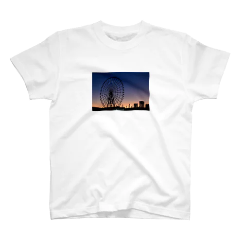 明け方の観覧車【風景】 スタンダードTシャツ