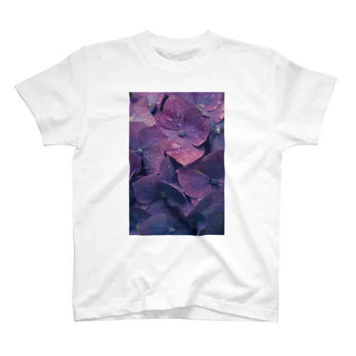 紫色の紫陽花 Regular Fit T-Shirt