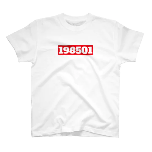 １９８５年１月生まれ Regular Fit T-Shirt