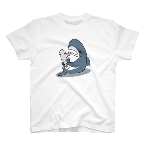#イカが噛み切れないサメ Regular Fit T-Shirt