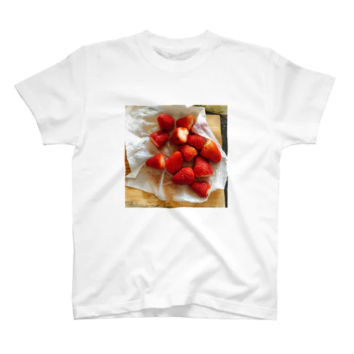 カットイチゴ Regular Fit T-Shirt