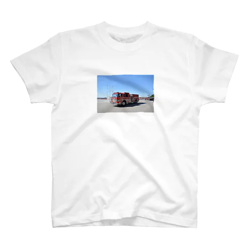 The American Fire Engine in San Diego スタンダードTシャツ