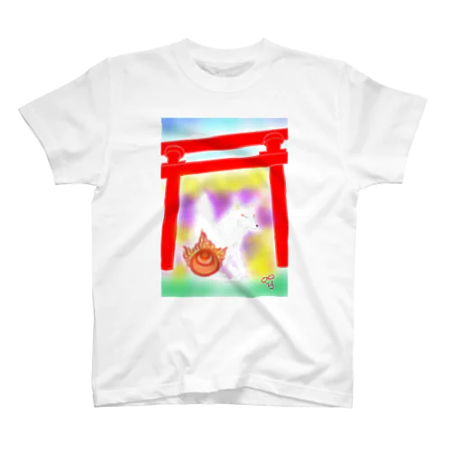 稲荷神社の白きつねさん Regular Fit T-Shirt