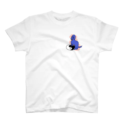 yinyang dog クッション Regular Fit T-Shirt