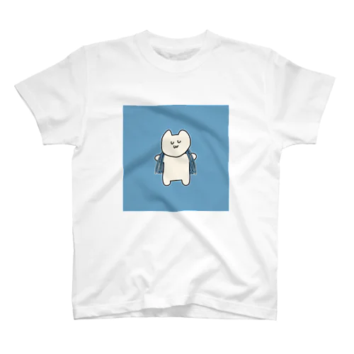 肩にロープをかけた猫ちゃん（水色）Tシャツ スタンダードTシャツ