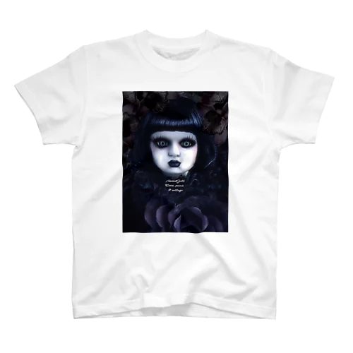 Dark Doll (縦長) Regular Fit T-Shirt